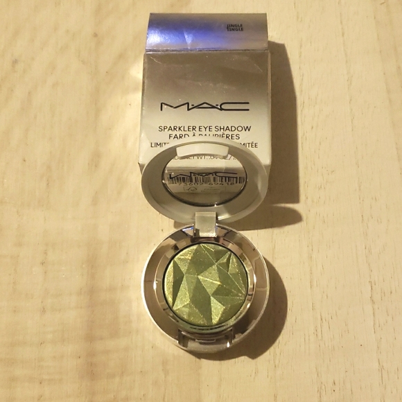 ๐๐งโโ๏ธJINGLE TINGLE MAC DISCONTINUED Sparkler Eyeshadow NWT - Picture 6 of 7